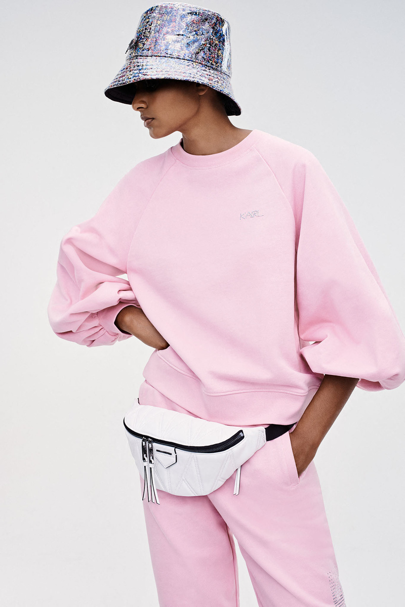 120-1-karl-lagerfeld-hepta-966920.jpg