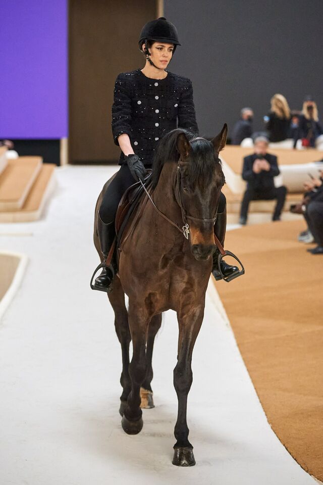 Chanel jacket opening show