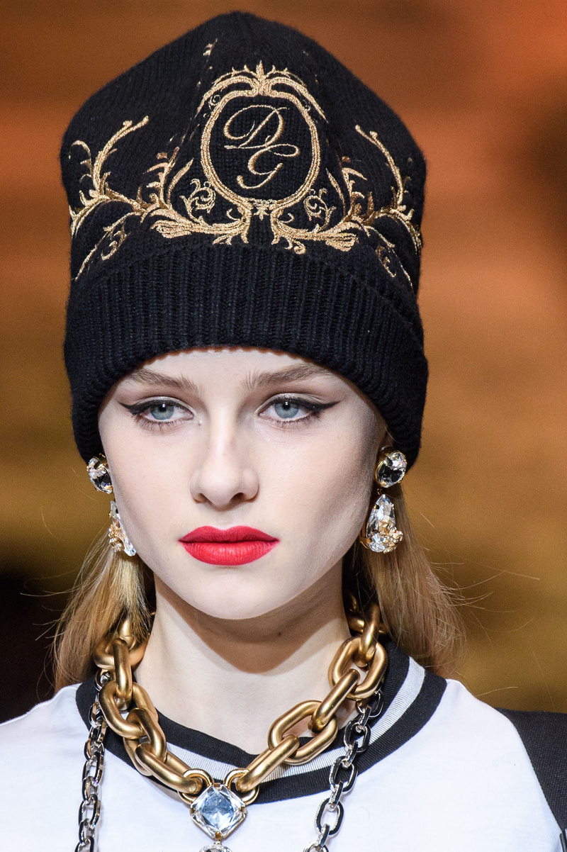 139-3-dolce-gabbana-beanie.jpg