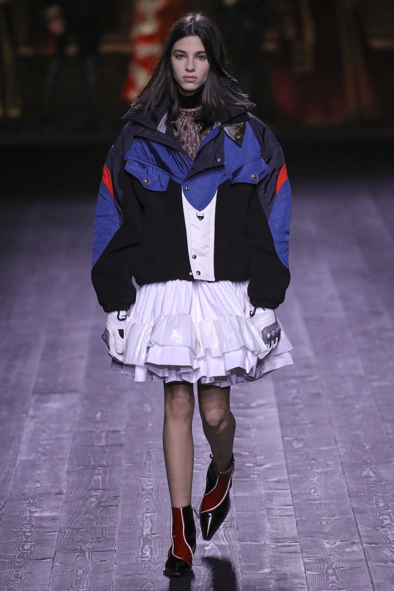 109-2-louis-vuitton-hepta-934706.jpg