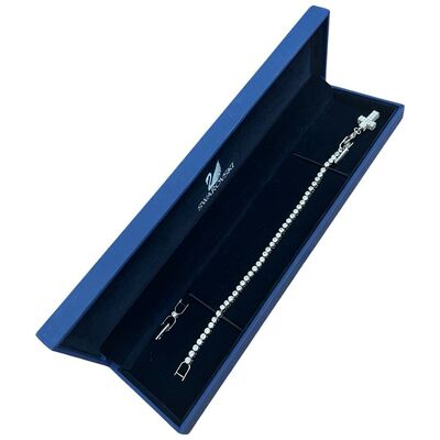 Tennis bracelet with charm