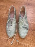 Raffia shoes