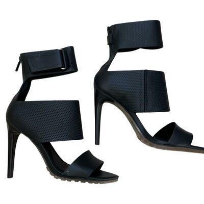 High heels sandals