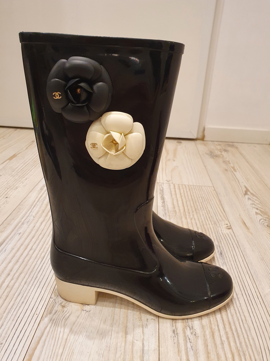 Rain boots Chanel - 40, buy pre-owned at 390 EUR