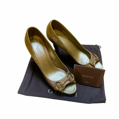 Open toe shoes