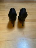 High heels shoes