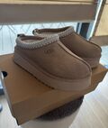 Leather UGG Tazz Slippers