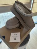 Leather UGG Tazz Slippers