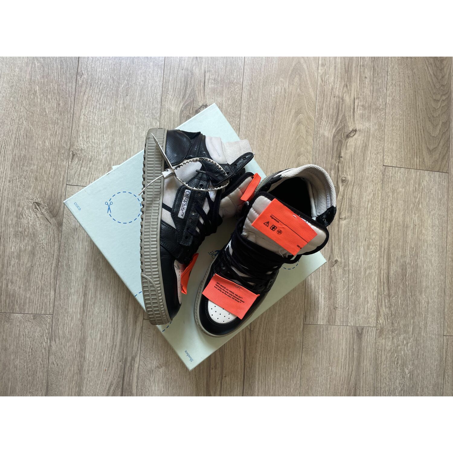 High-top Sneakers