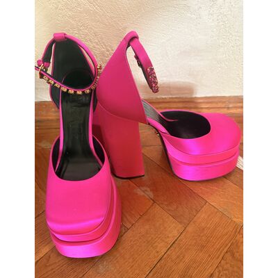 Velvet platform shoes