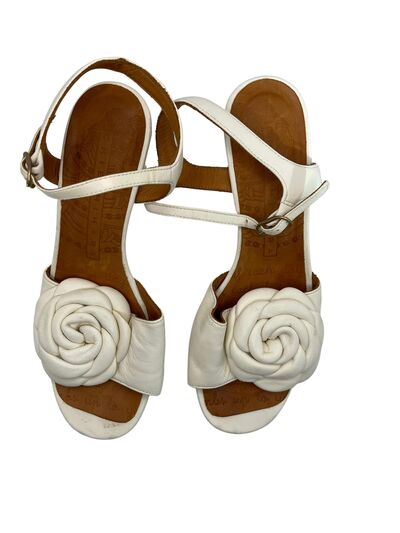 Leather sandals