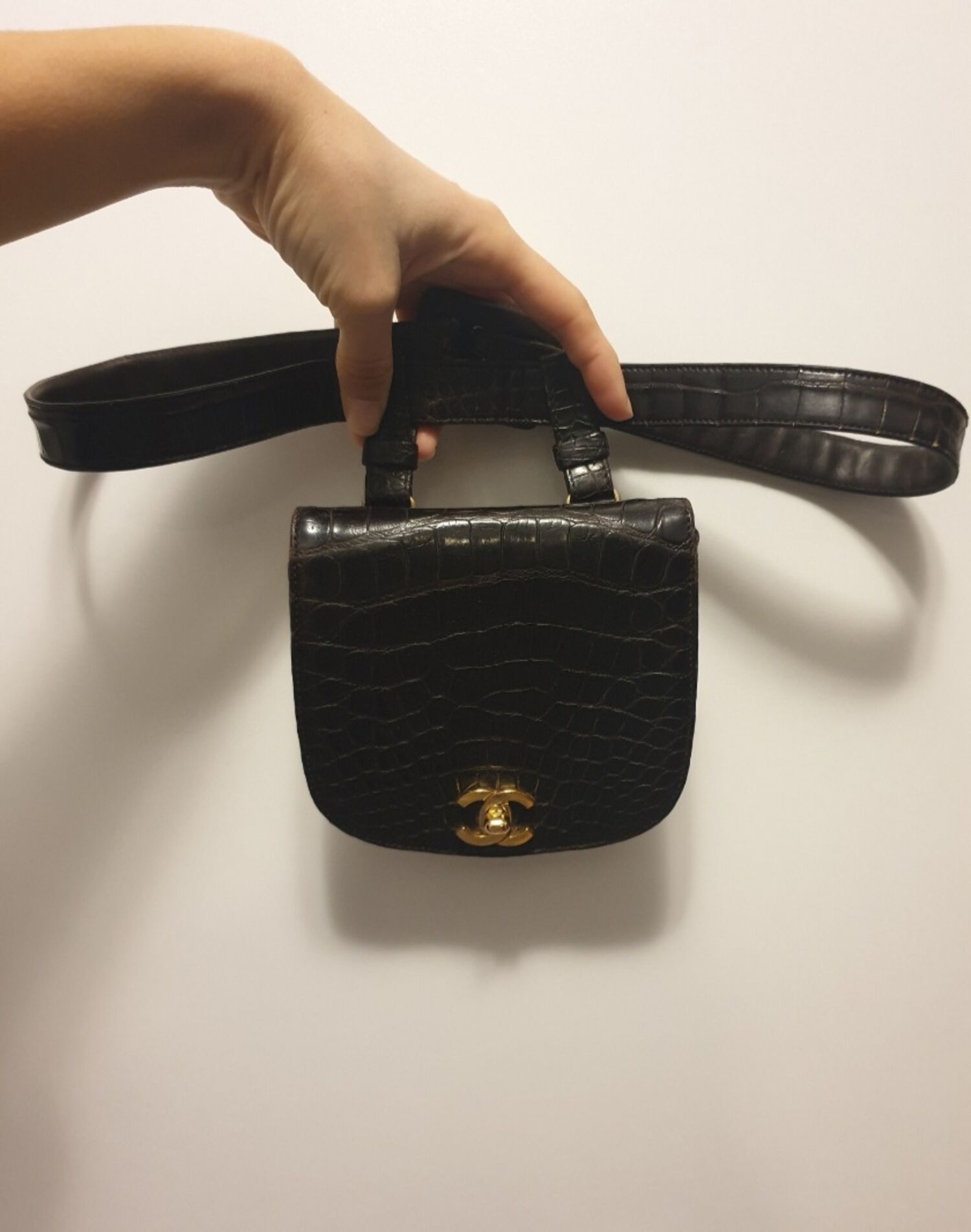 Exotic leather belt bag Chanel, buy pre-owned at 2500 EUR