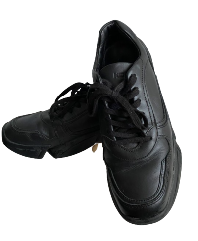 Leather sneakers