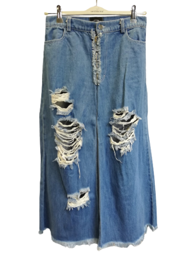 Loose jeans