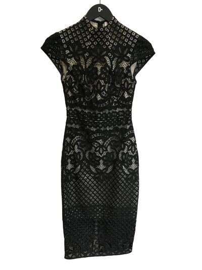 Lace bodycon dress