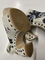 Wedge embroided sandals