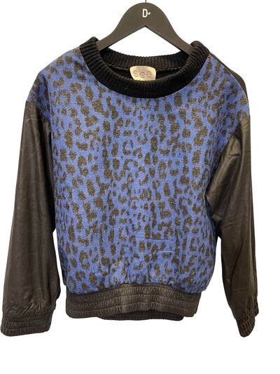 Animal print jumper