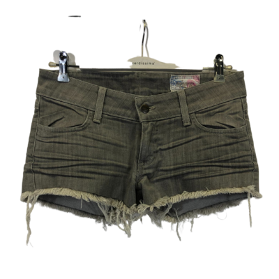 Short jeans