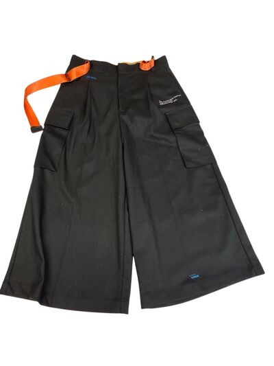 Wide leg trousers