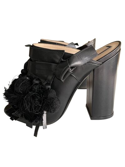 High heel slides