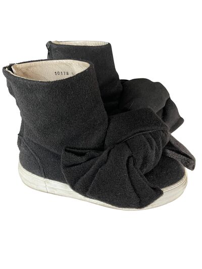 High top sneakers