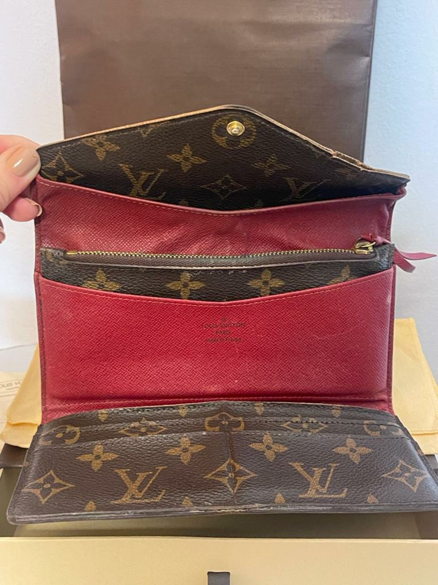 Patent Money & cards Wallets Louis Vuitton - One Size, buy pre-owned at 100  EUR