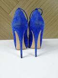 Blue platform pumps