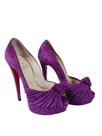 Purple platform pumps