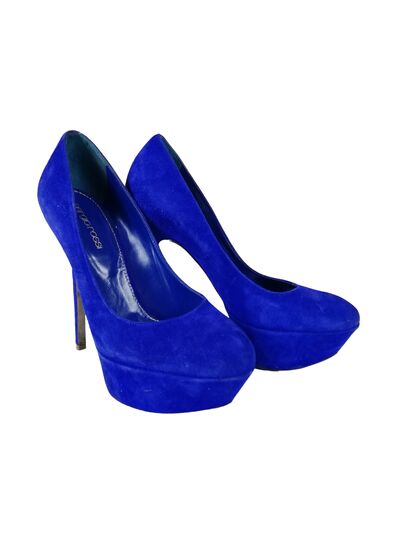 Electric blue pumps
