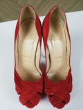 Red platform pumps