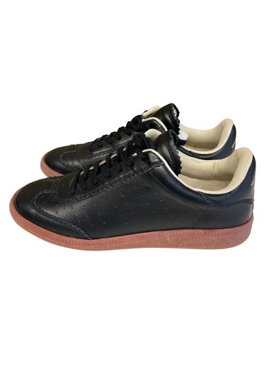 Leather sneakers
