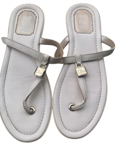 Leather thong flats