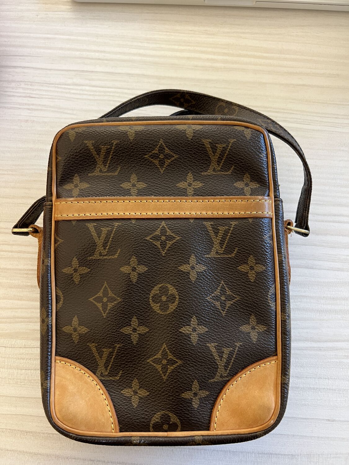 Louis Vuitton Pre-owned Women's Leather Cross Body Bag - Brown - One Size