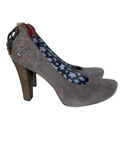 Suede pumps shoes