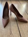 Suede pumps shoes