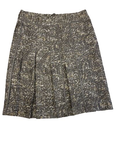 Grey skirt