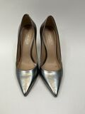 Patent pumps