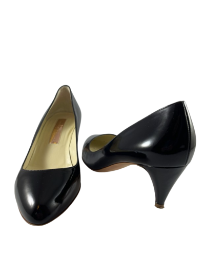 Patent shoes