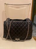 Quilted leather handbag