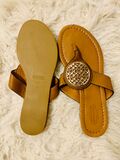 Leather flip-flops