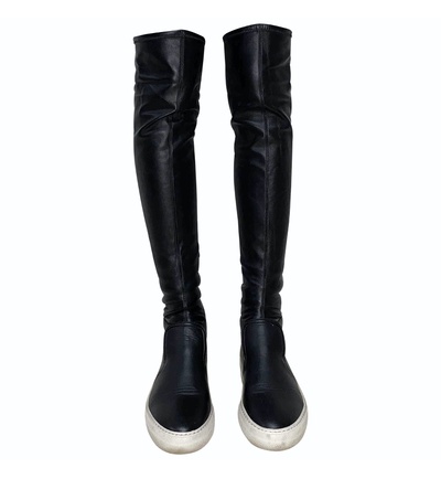 Sneaker boots