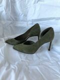 Suede Pumps
