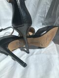 High-heel Shoes