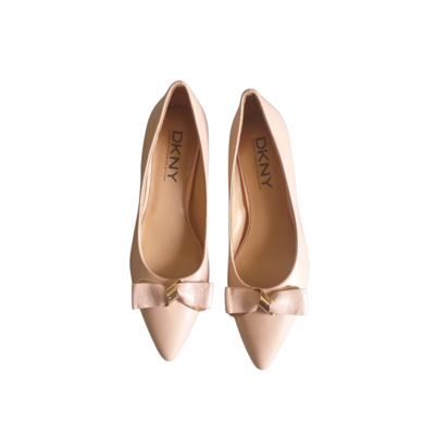 High-heel shoes