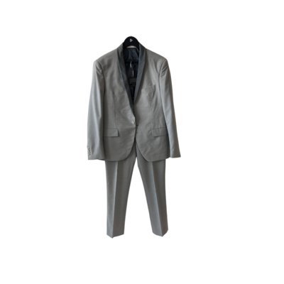 Suit