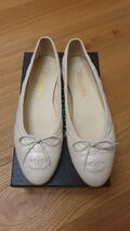 Ballet flats