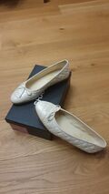 Ballet flats