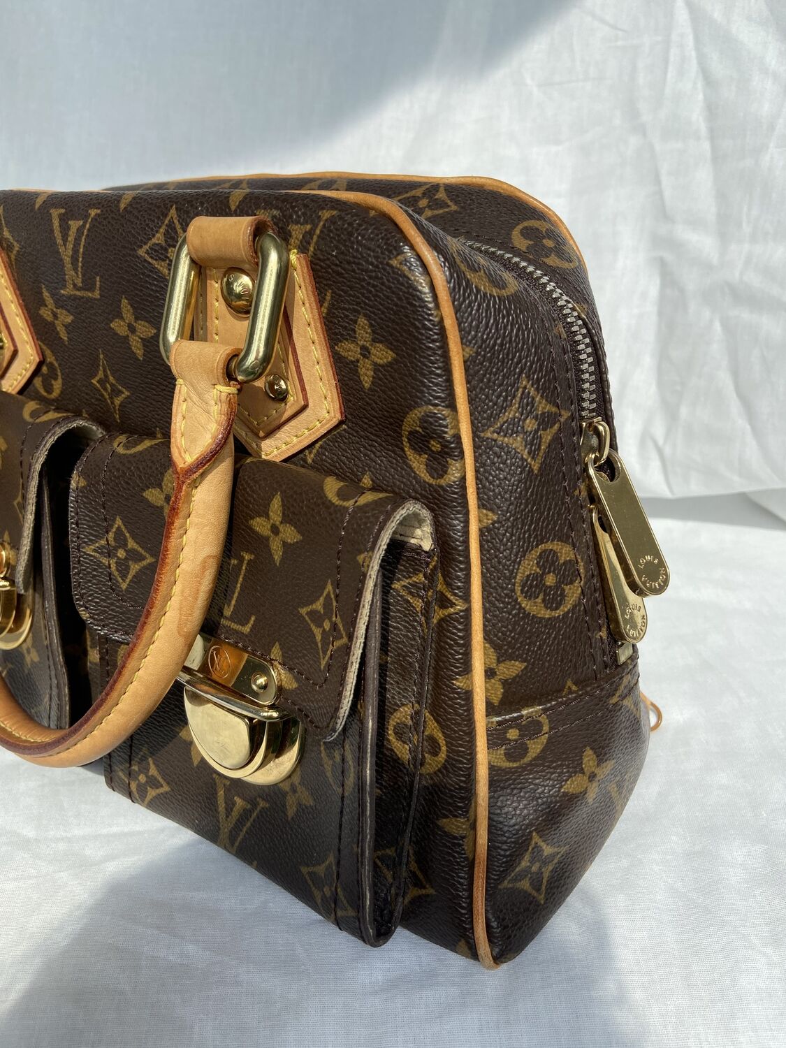 Manhattan Monogram Handbag Louis Vuitton, buy pre-owned at 500 EUR