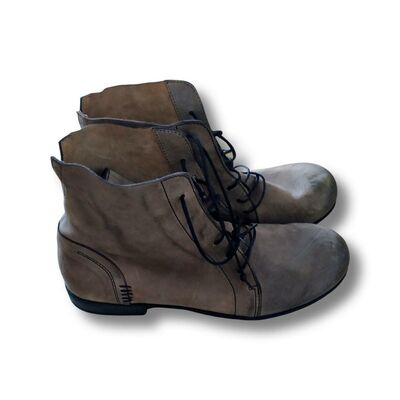 Leather ankle boots