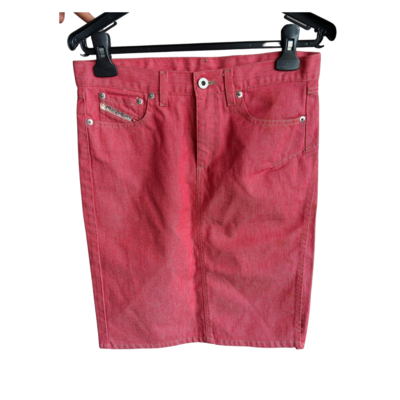 Knee-lengh Skirt